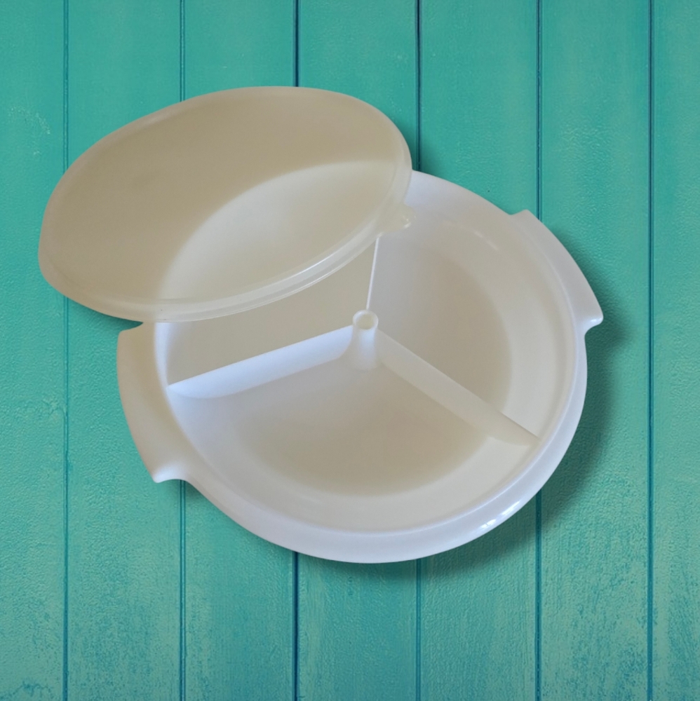 🤑 TUPPERWARE White Suzette 3-Section Divided Serving Dish With Lid Cover